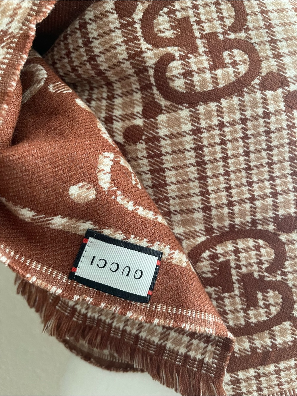 Gucci GG reversible jacquard scarf - Picture 4 of 9